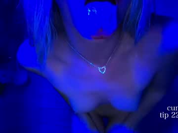 girl
        riababe cam image #6041324