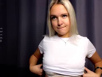 girl
        beverly_hillls cam image #3211433