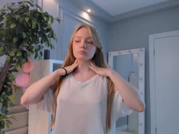 girl
        jodybunny cam image #4339430