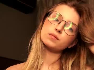 girl Cam Girls Get Busy With Their Dildos With No Shame with zegoi