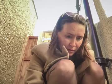 girl
        eatmypie69 cam image #6366861