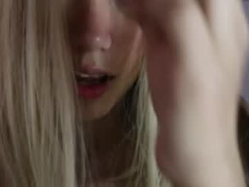 girl
        wendy_daniela cam image #3910457