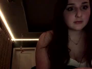girl
        parislevine cam image #1061903