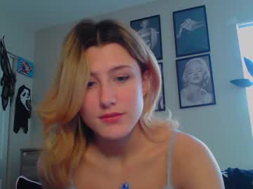 girl
        briadominick cam image #5053393