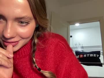 girl
        angel_from_sky cam image #5762672