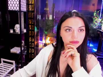 girl
        alma_pearl cam image #2493340