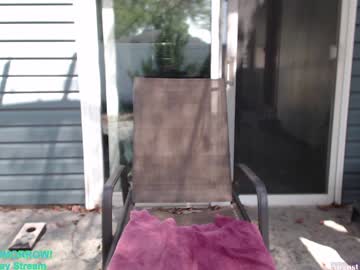 girl
        wildsouthernpeach cam image #4902282