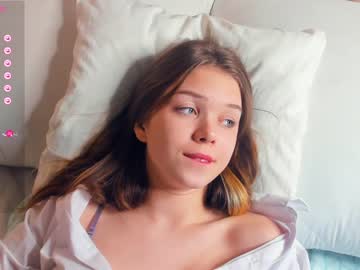 girl
        lesi_weis cam image #3155617