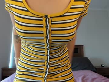 girl
        yourfreakygirl cam image #16525