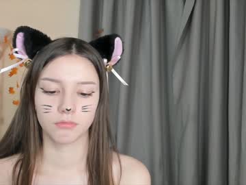girl
        abigailkeira cam image #2917786
