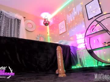 girl
        milf_lacey cam image #894443