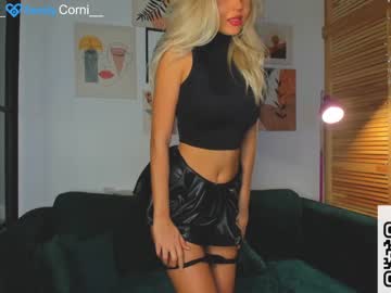girl
        corni__ cam image #3388340