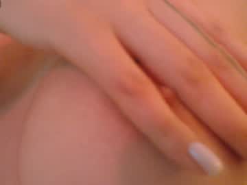 girl
        sarasuo cam image #3468725