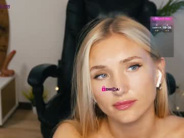 girl
        beanco_ cam image #4870082