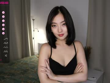 girl
        refined_style cam image #2122734