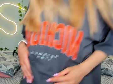 girl
        melissa_babyss cam image #4511693