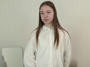 girl
        nico_collard cam image #6474328