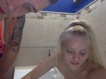 couple
        kellylivenow cam image #4861928