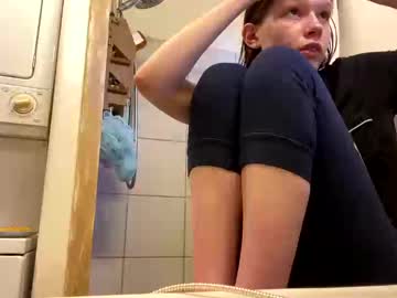 girl
        poutyvixen cam image #6561190