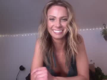 girl
        entheojen cam image #1075162