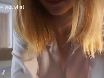 girl
        linnhathorne cam image #6609443