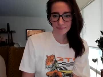 girl
        ceraxsonder cam image #5764119