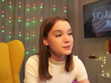 girl
        harrieteasley cam image #5661122