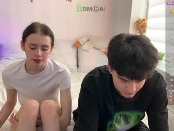couple
        fkkmeplss cam image #1645693