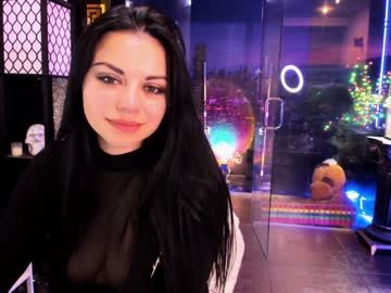 girl
        alma_pearl cam image #5583047