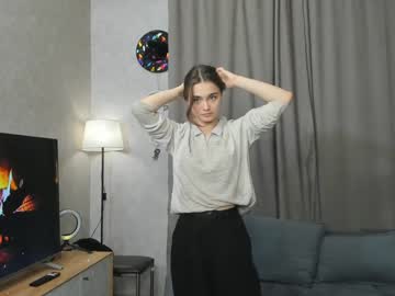 girl
        sienaswanson cam image #2839797