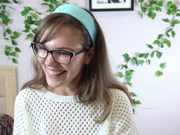 girl
        teresabriggs cam image #2220505