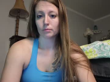 girl
        reach4thepeach cam image #3424771