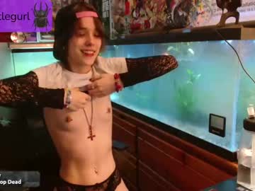 girl
        beetlegurl cam image #2855652