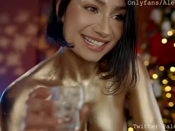 girl
        alejastorm cam image #5681585