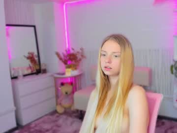 girl Cam Girls Get Busy With Their Dildos With No Shame with laura_sun_