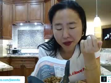 girl
        jiwon4u cam image #3230348