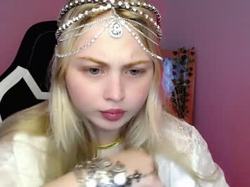 girl
        shy_blondiee cam image #1005265