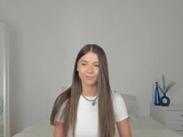 girl
        violetta_finch cam image #4993667