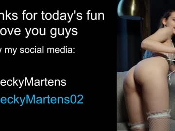 girl
        beckymartens cam image #1867293