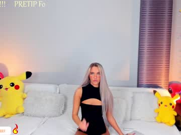 girl
        blush_mikki cam image #4138502