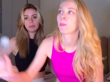 girl
        stacy_fanning cam image #3944108