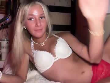 girl
        zoegabrielle cam image #5912021