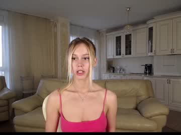 girl
        brightrays__ cam image #244414