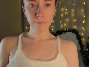 girl
        eadlincawthorne cam image #3197767