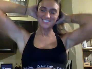 girl
        yogagirl777 cam image #3690439