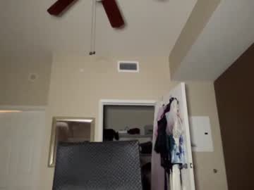 girl
        thtqunt cam image #1622964