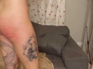 couple
        yourlovelyjulia cam image #1230066