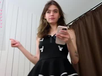 girl
        connieambes cam image #3155860
