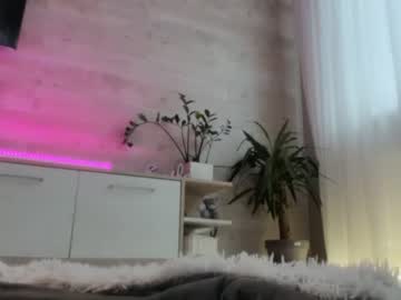 girl
        meryfoxxx cam image #1243707