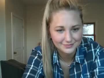 girl
        piercedgamer cam image #1895112